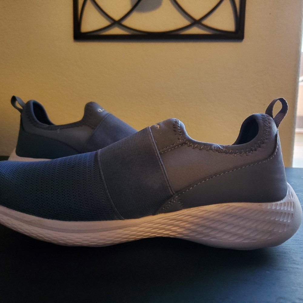 Sneakers - Picture 2 of 4